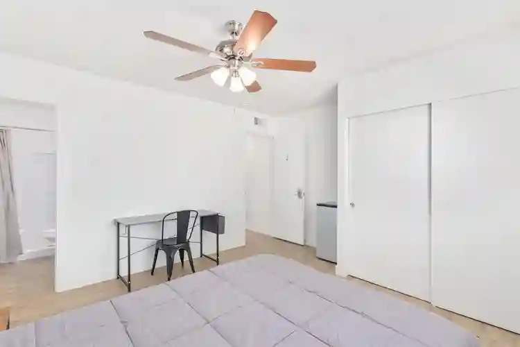 7 BR in Phoenix
