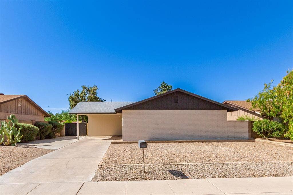 6 BR in Phoenix