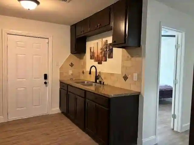 6 BR in Dallas