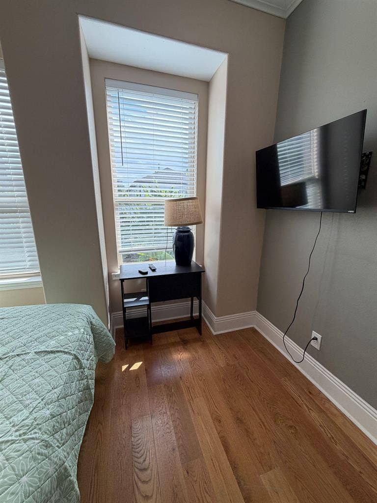 9 BR in Houston