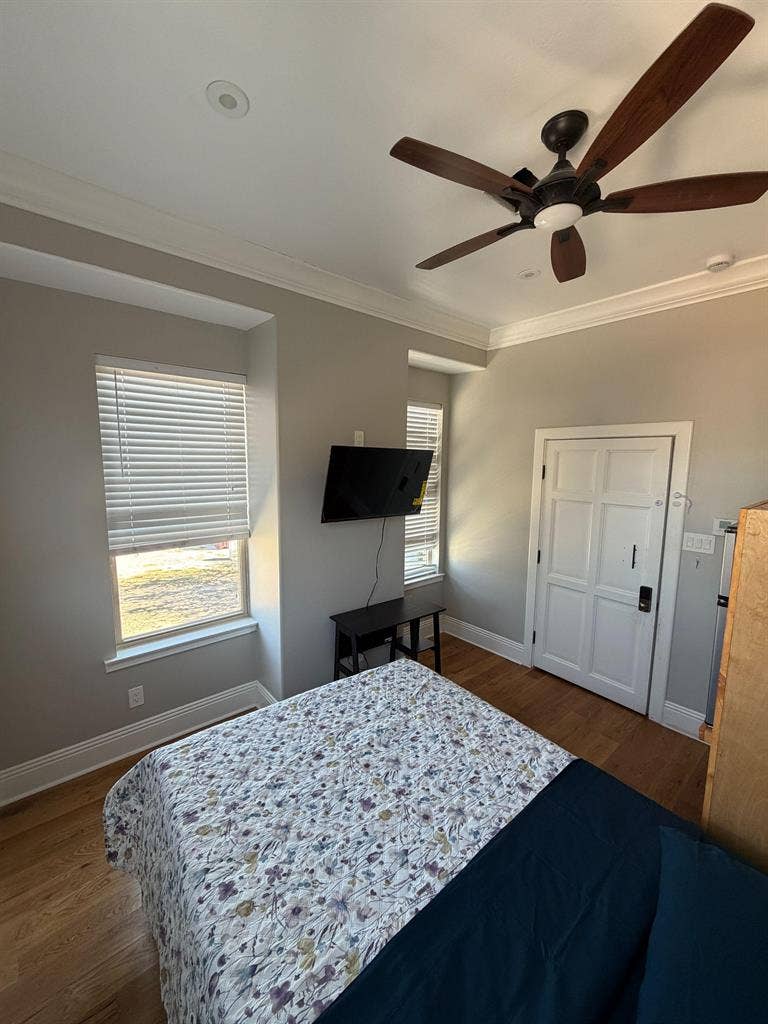 9 BR in Houston