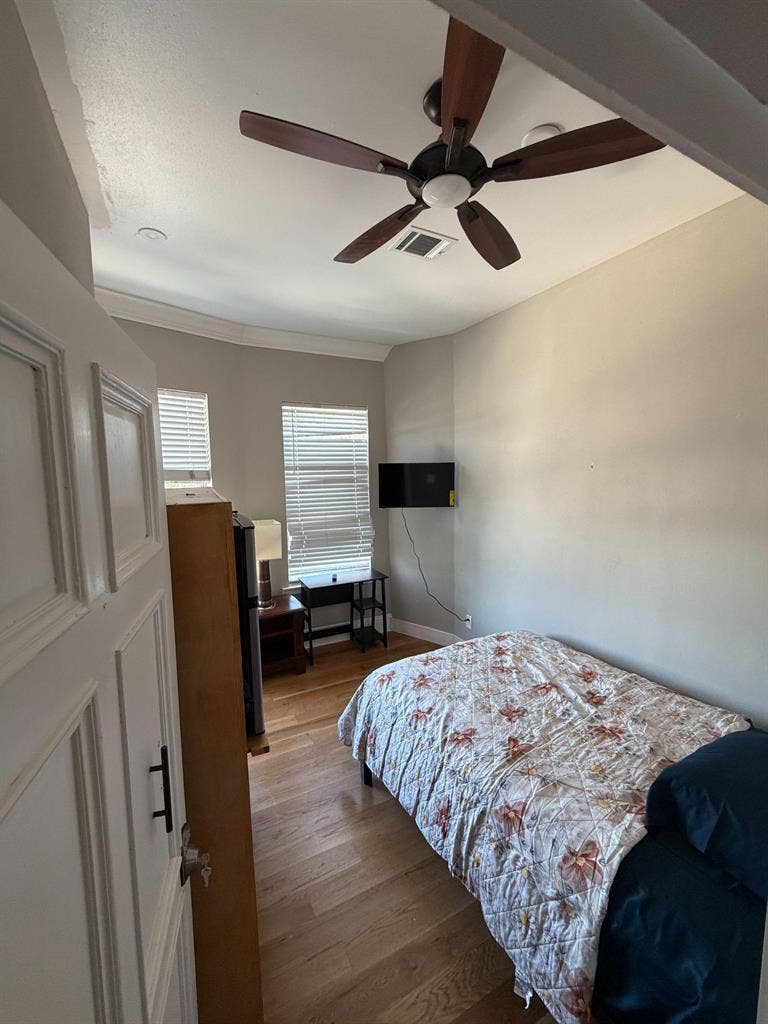 9 BR in Houston