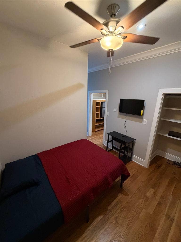 9 BR in Houston