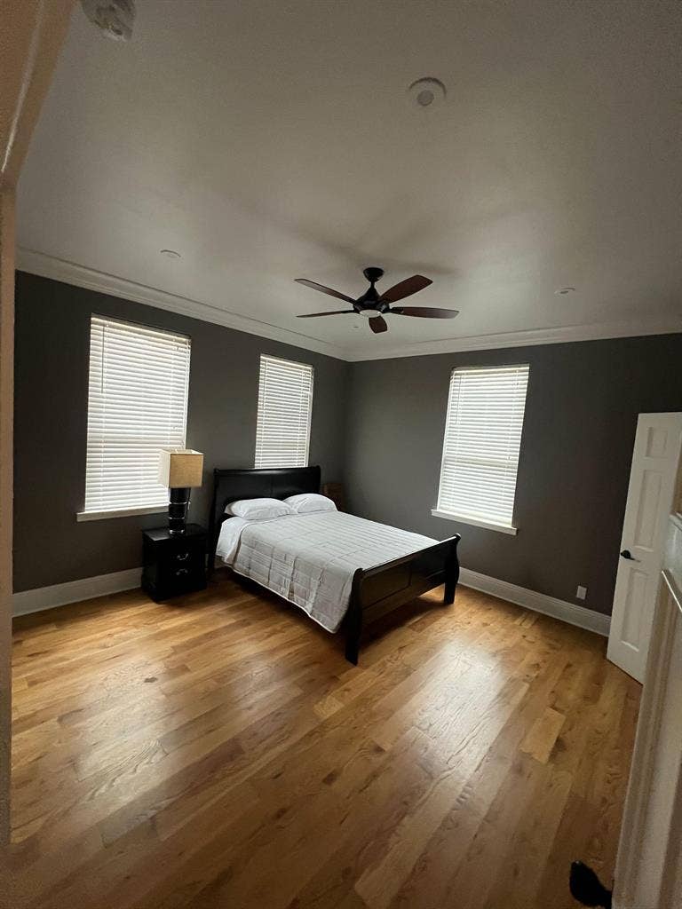 9 BR in Houston