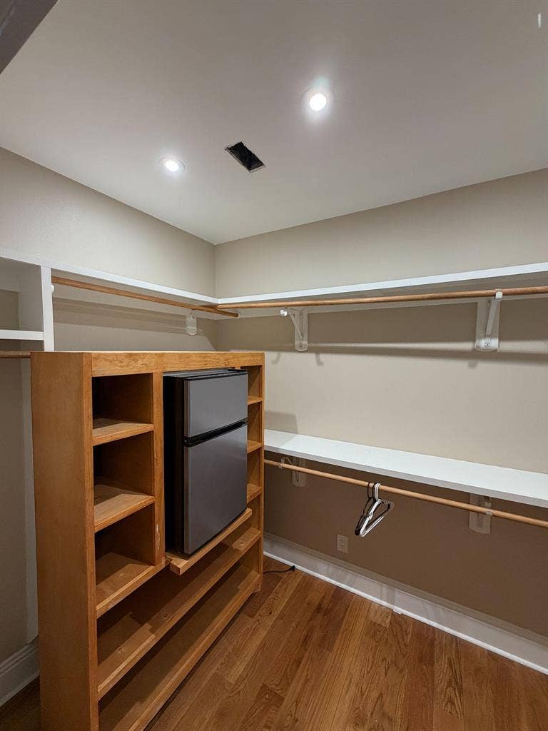 9 BR in Houston