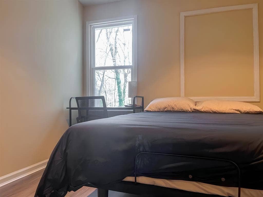12 BR in Mableton