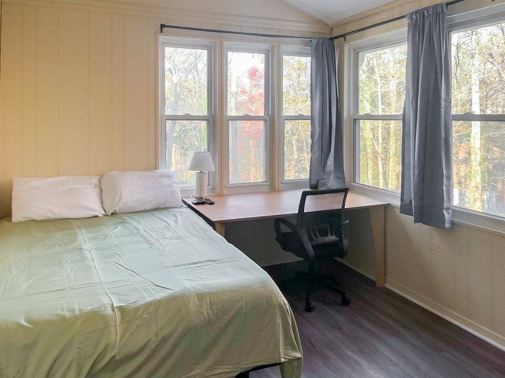 12 BR in Mableton