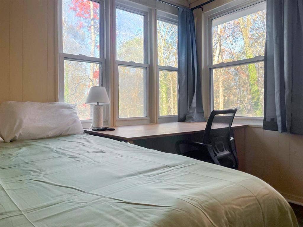 12 BR in Mableton