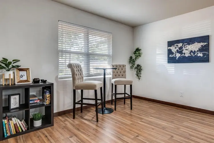 3 BR in Dallas
