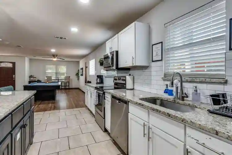 3 BR in Dallas