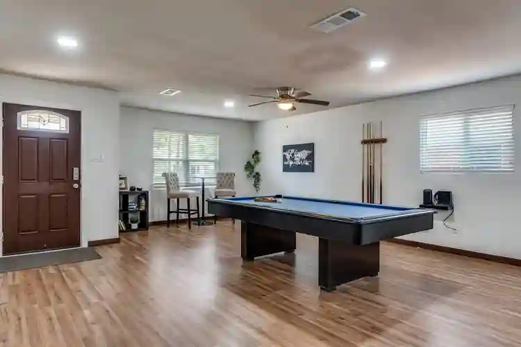 3 BR in Dallas