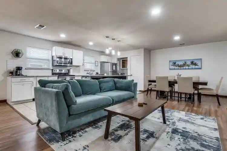 3 BR in Dallas