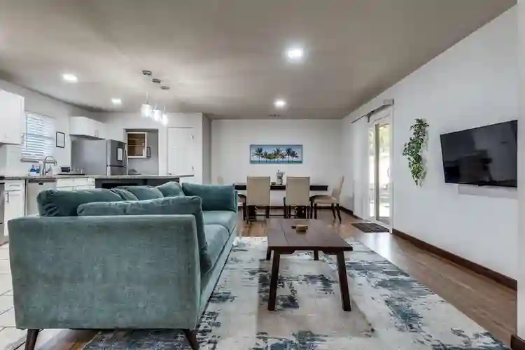 3 BR in Dallas