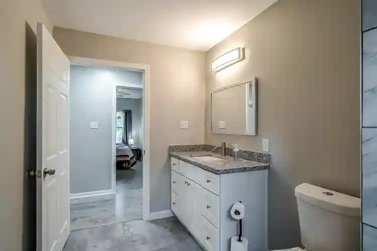 8 BR in Houston