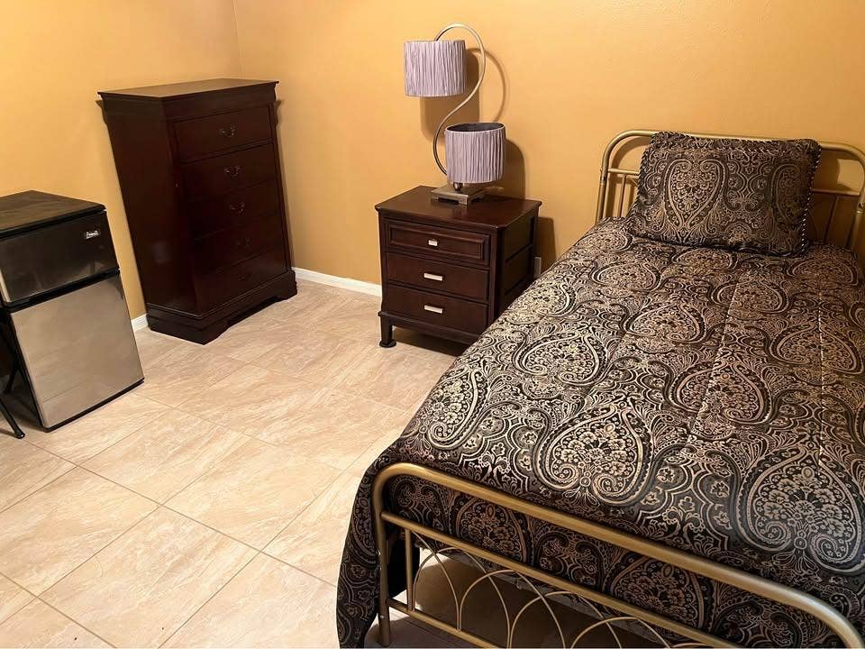 2 BR in Spring