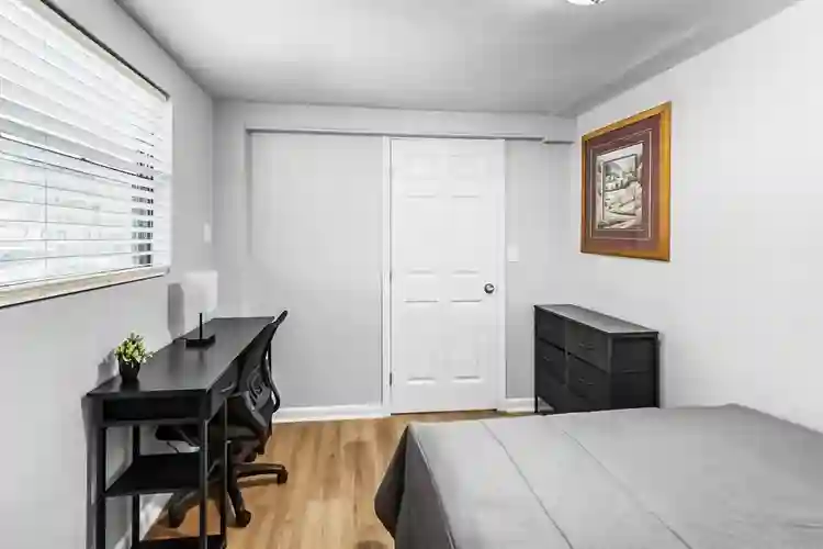 7 BR in Jacksonville