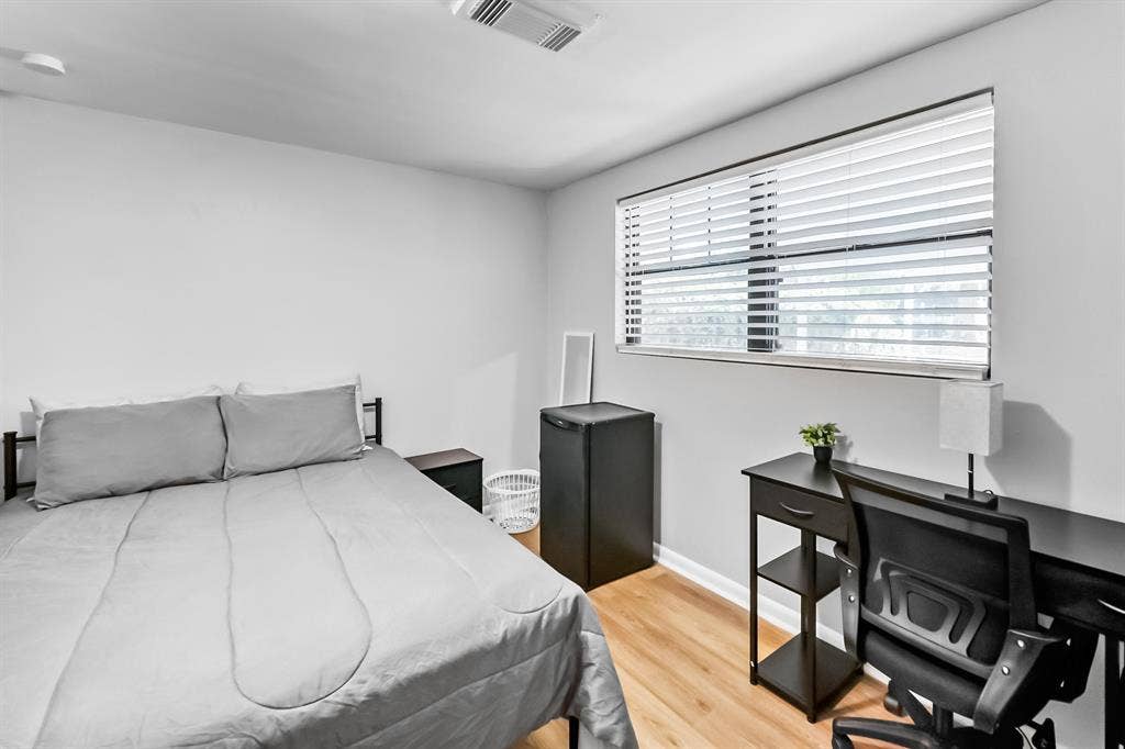 7 BR in Jacksonville