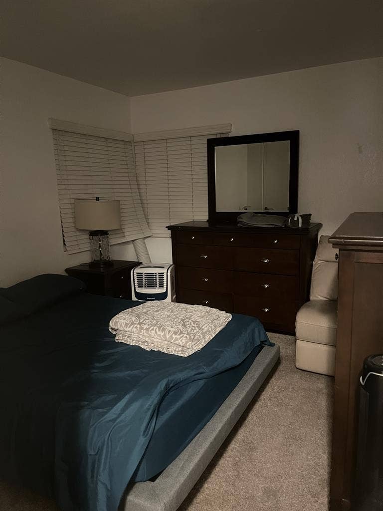 Private Room couples pending