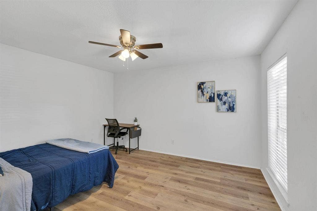 8 BR in Houston