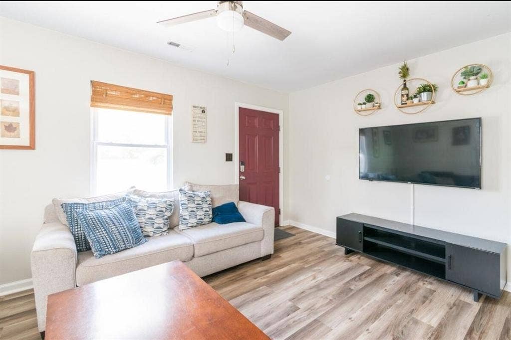 2 BR in Charlotte