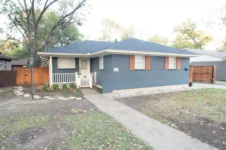 7 BR in Dallas