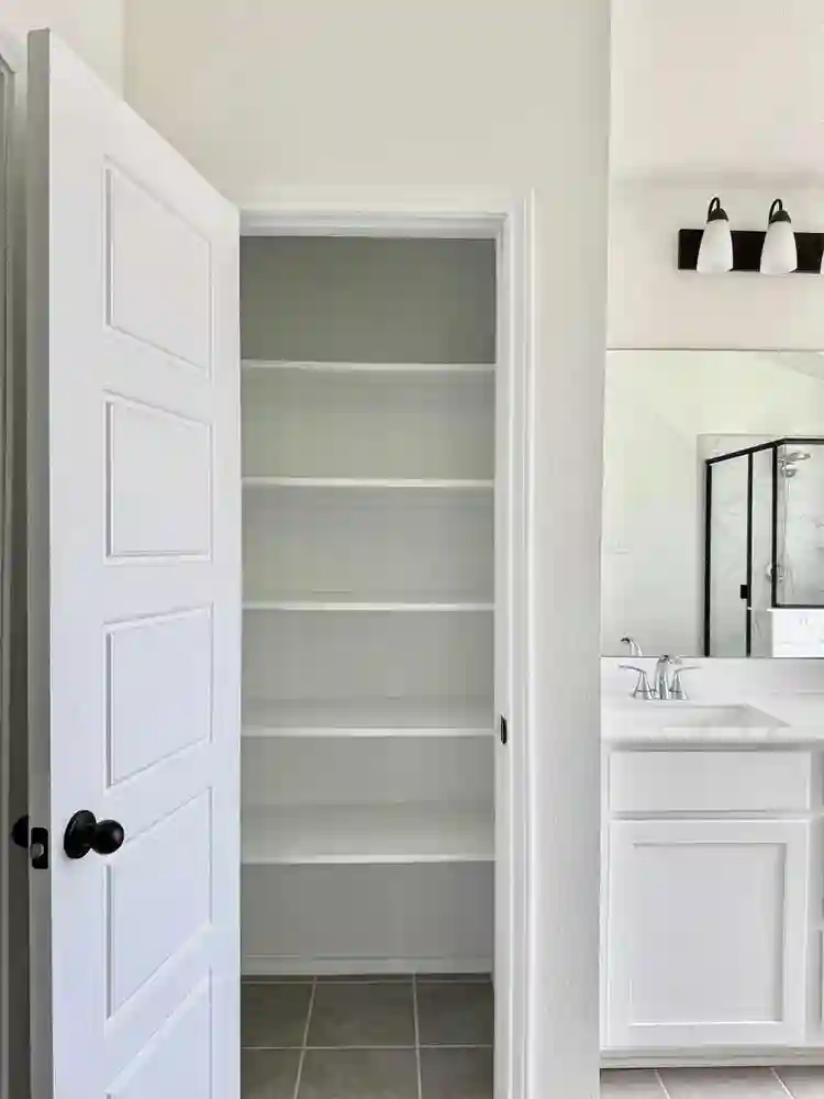 3 BR in Manor