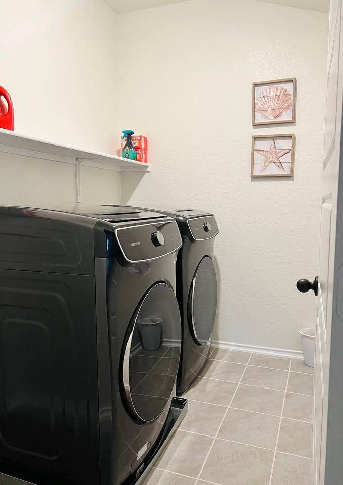 3 BR in Manor