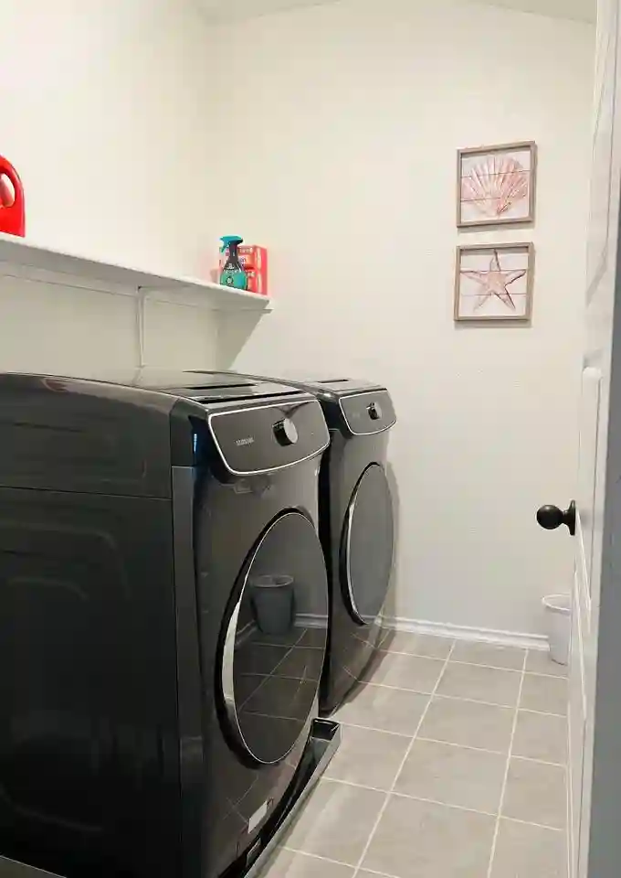 3 BR in Manor
