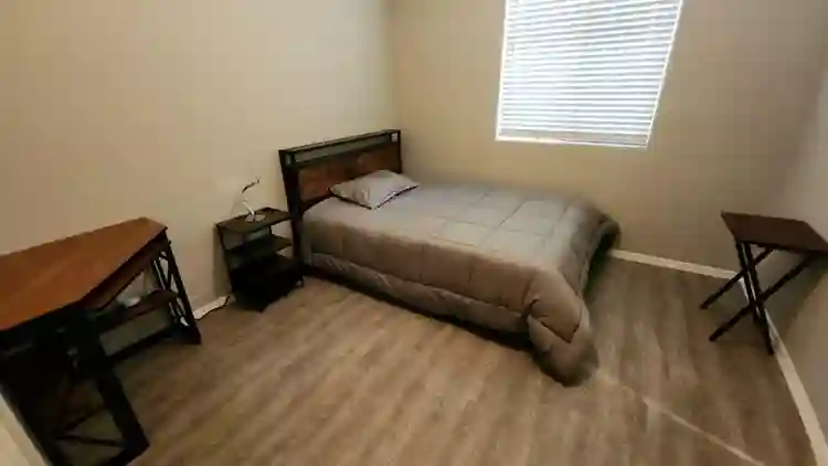 1 BR in Glendale