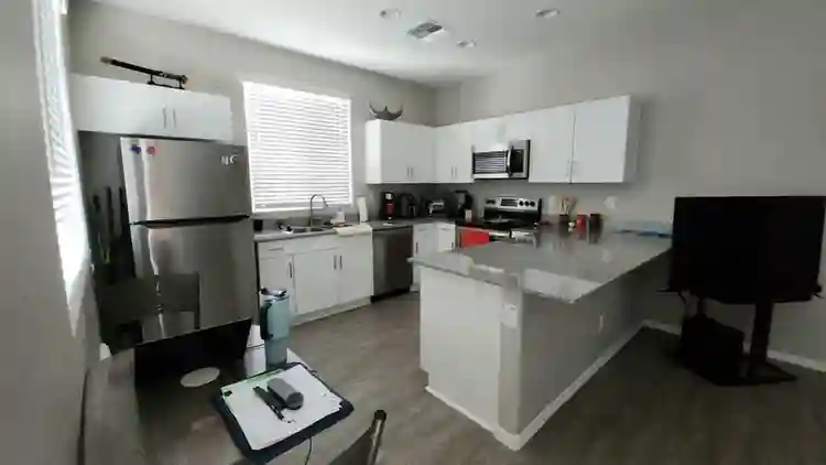 1 BR in Glendale