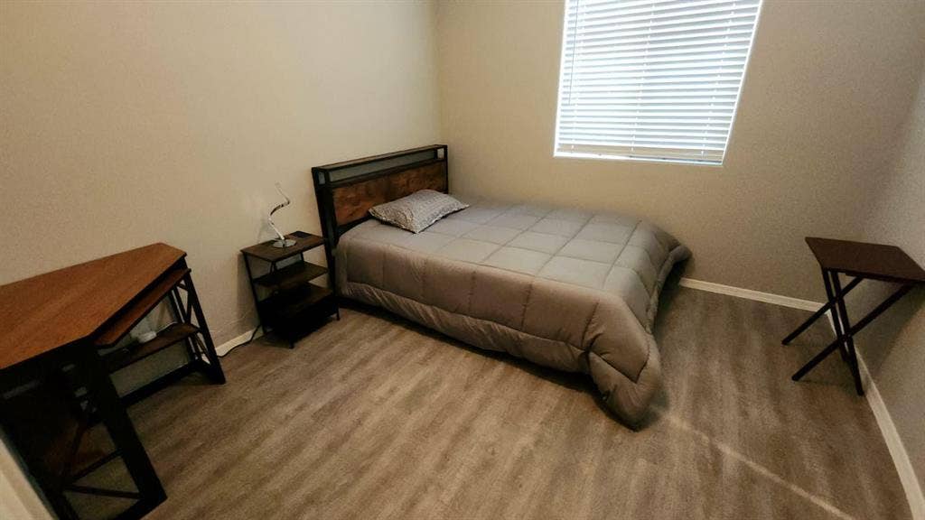 1 BR in Glendale