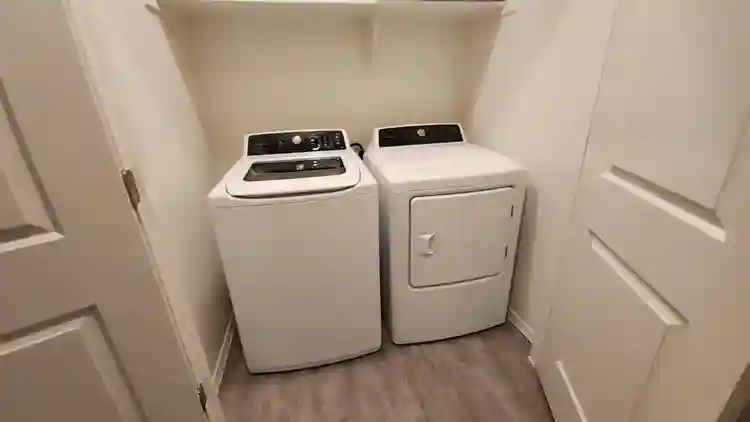 1 BR in Glendale