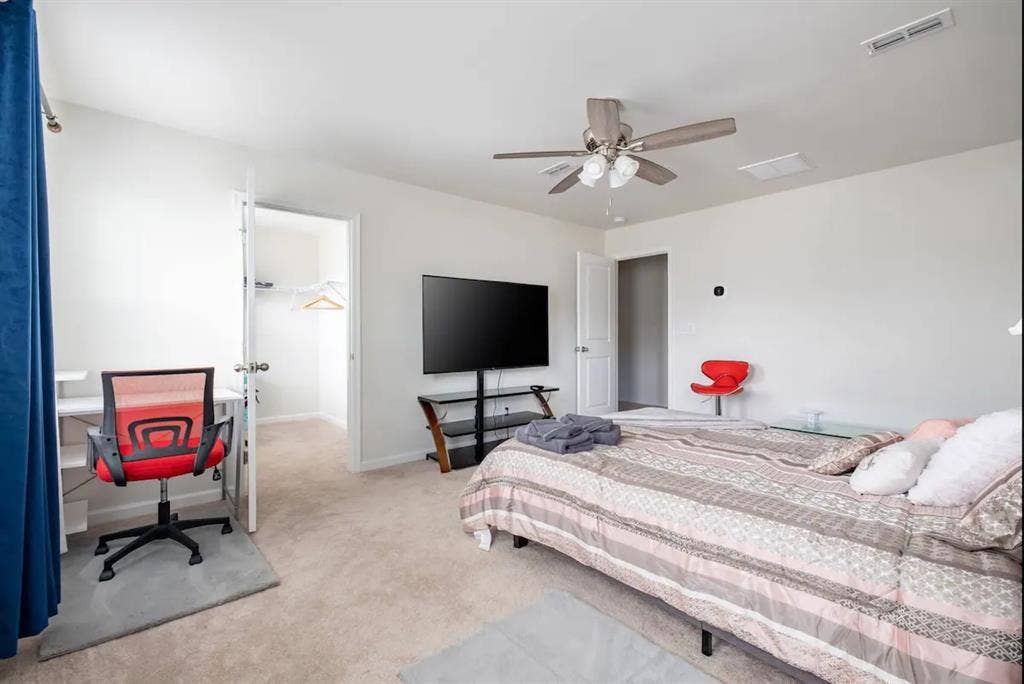 6 BR in Charlotte