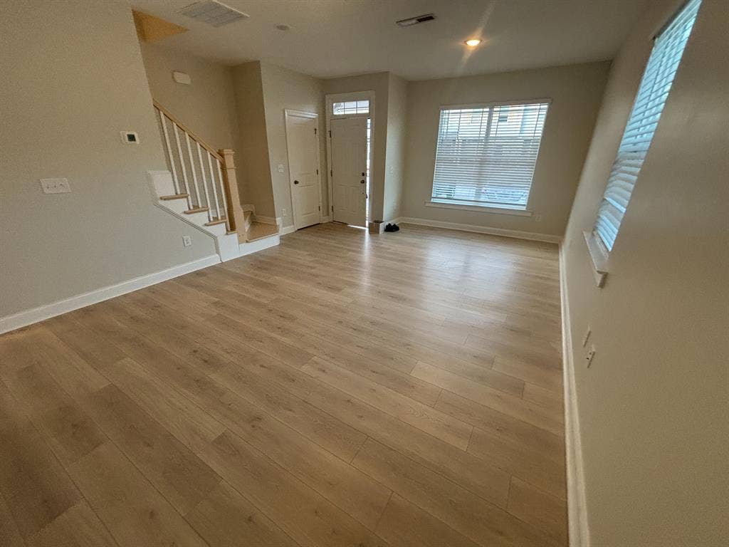 3 BR in Apex