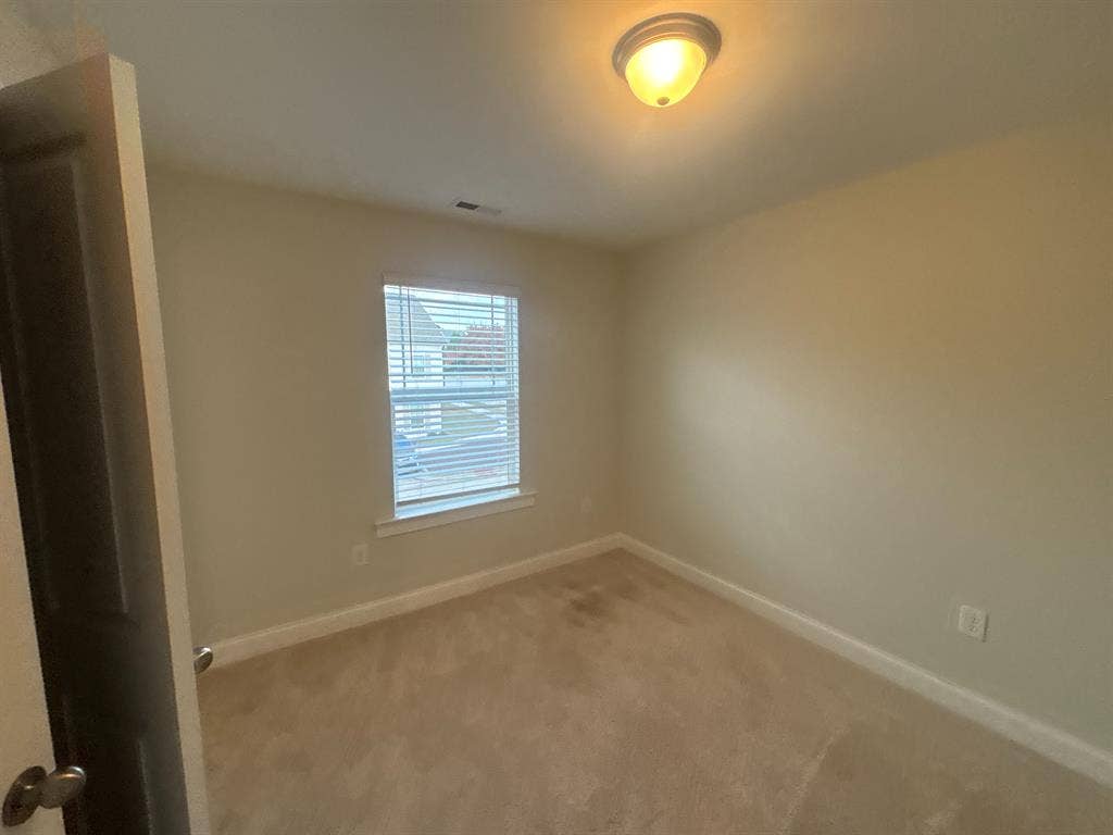 3 BR in Apex