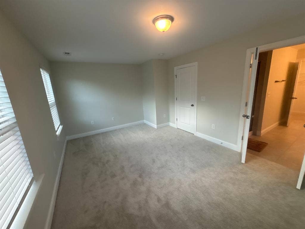 3 BR in Apex