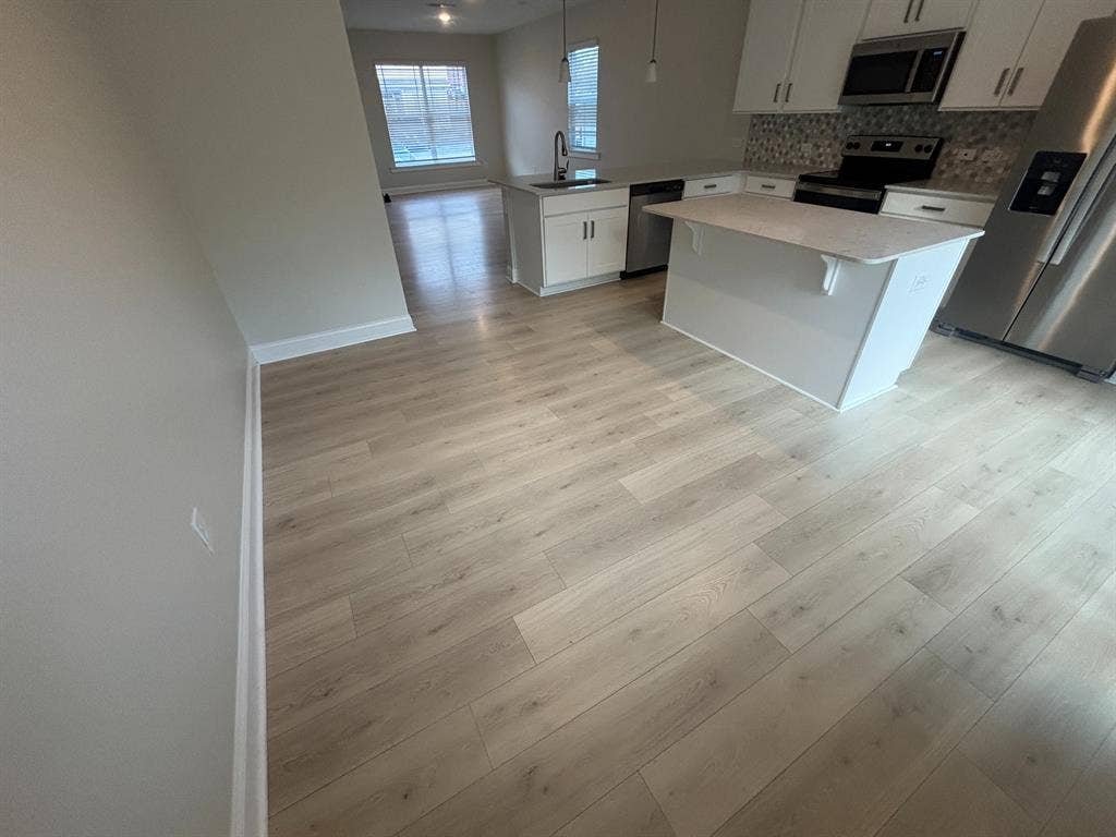 3 BR in Apex