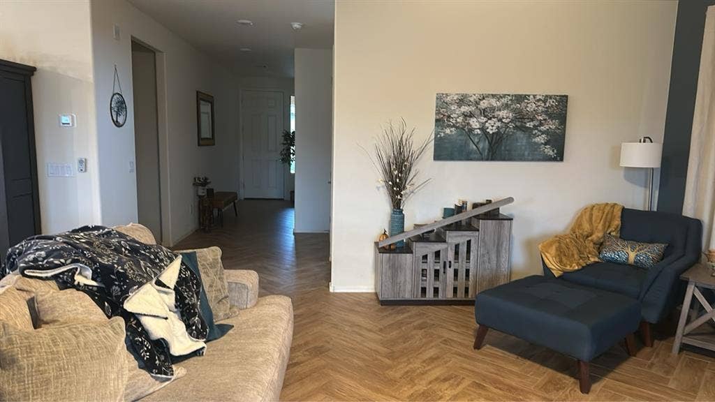 Bedroom bathroom and loft Jan