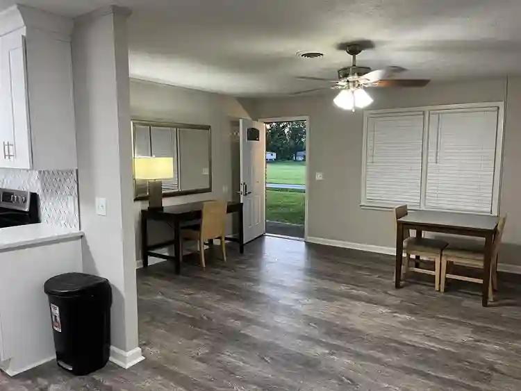 1 BR in Hampton