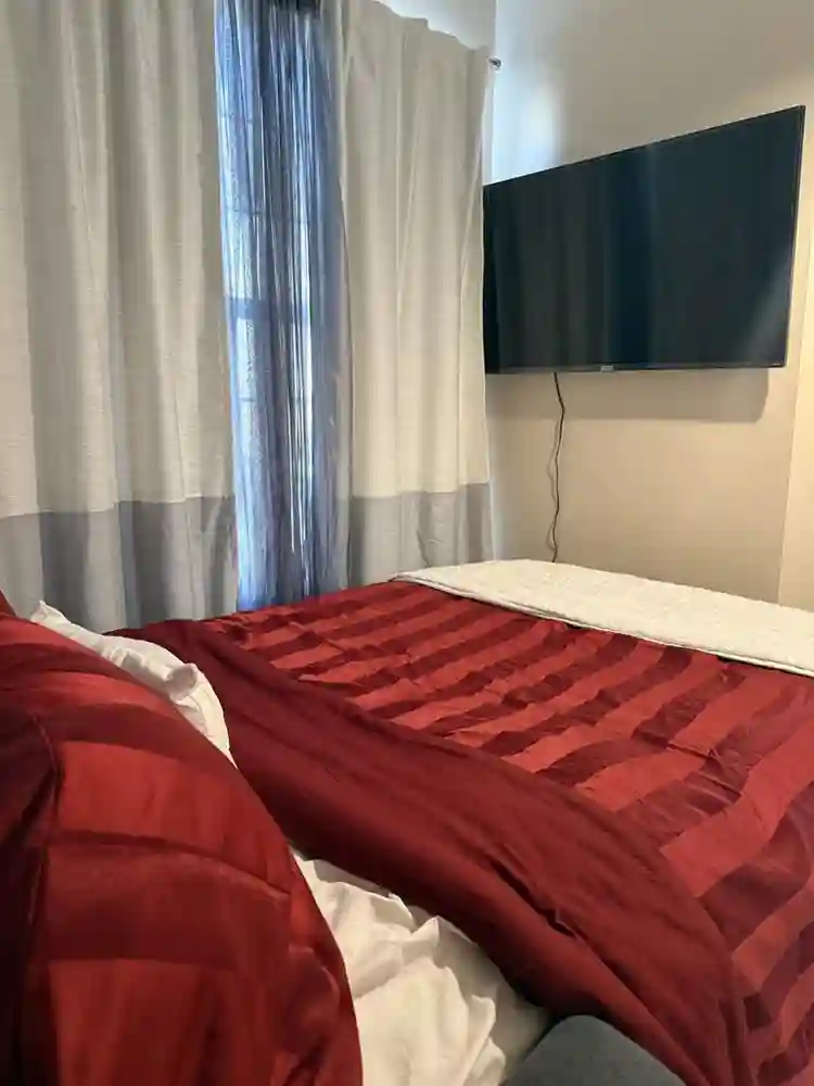 Cozy Private Room with Bathroom