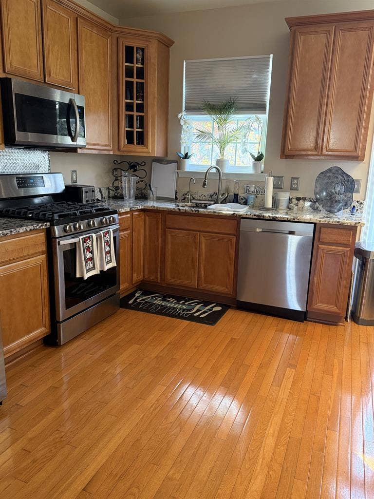 Cozy Private Room with Bathroom