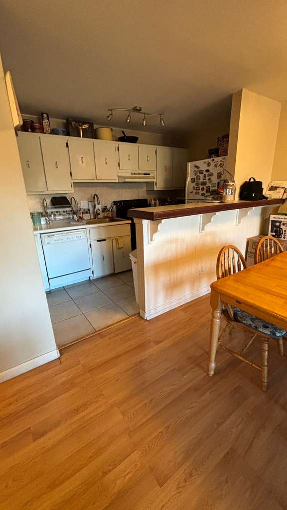 subleasing the master  bedroom