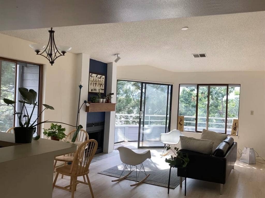 Cozy Condo with Pikes Peak View