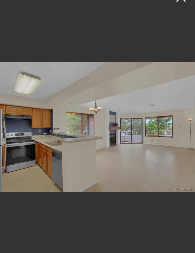 Cozy  Condo with Pikes Peak View