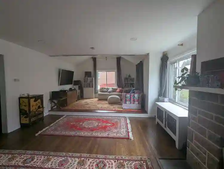 Private Room in Wilkinsburg Ranch