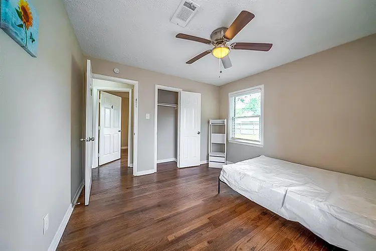 7 BR in Pasadena