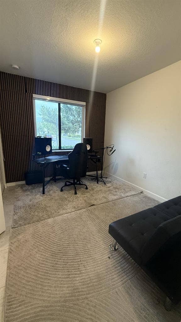 Private Room w/ Private Bathroom