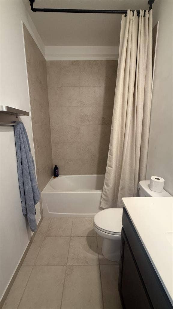 Private Room w/ Private Bathroom