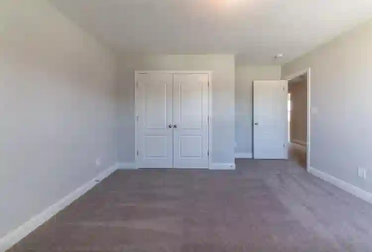 5 BR in Clayton