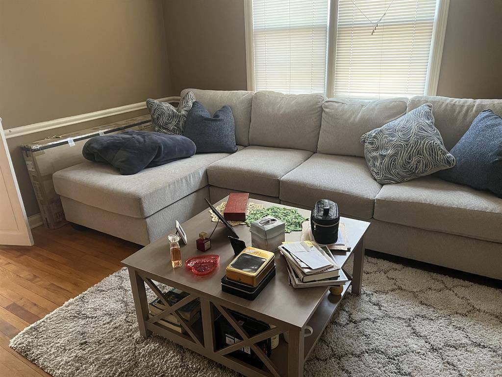 Seeking Roomate Female